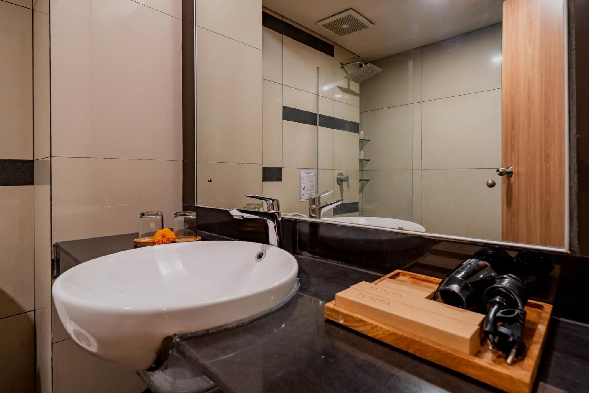 Tusita Boutique Hotel Kuta Lombok Exteriör bild